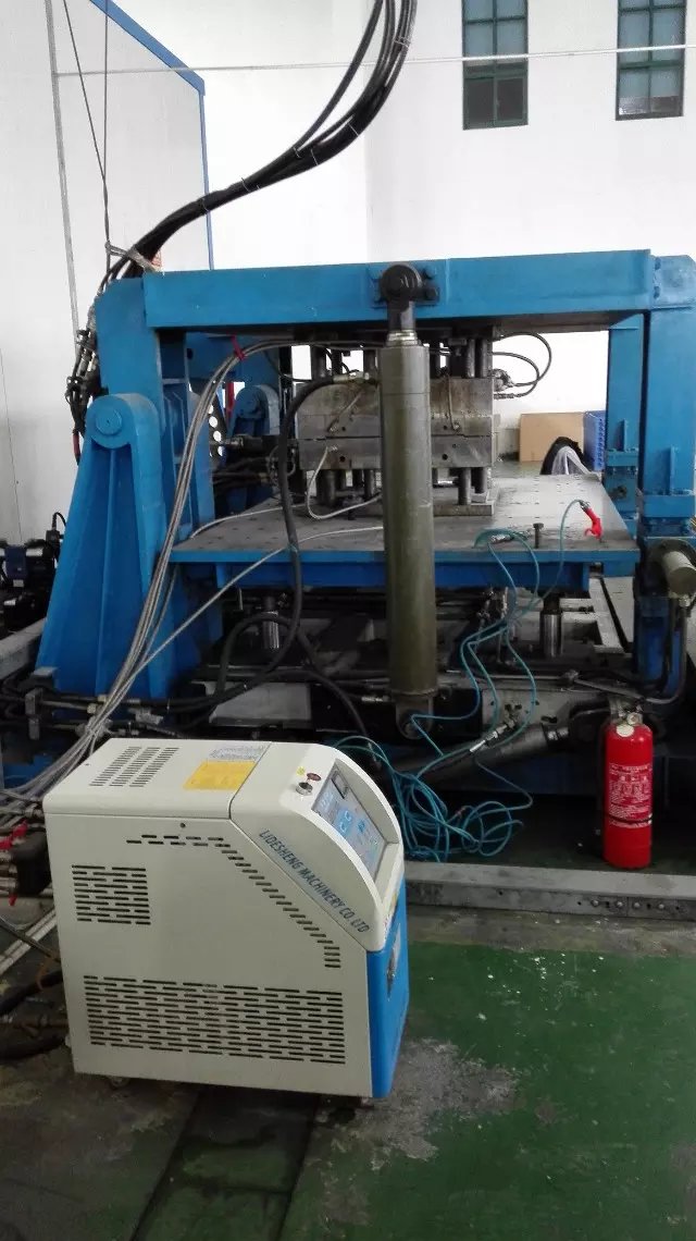 發(fā)泡模具溫度控制機